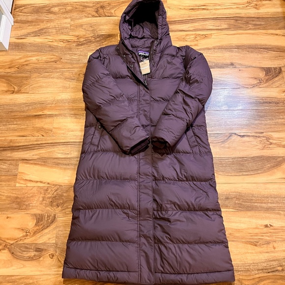 Patagonia Women's Silent Down Long Parka - Obsidian Plum - New with tags - Picture 2 of 4